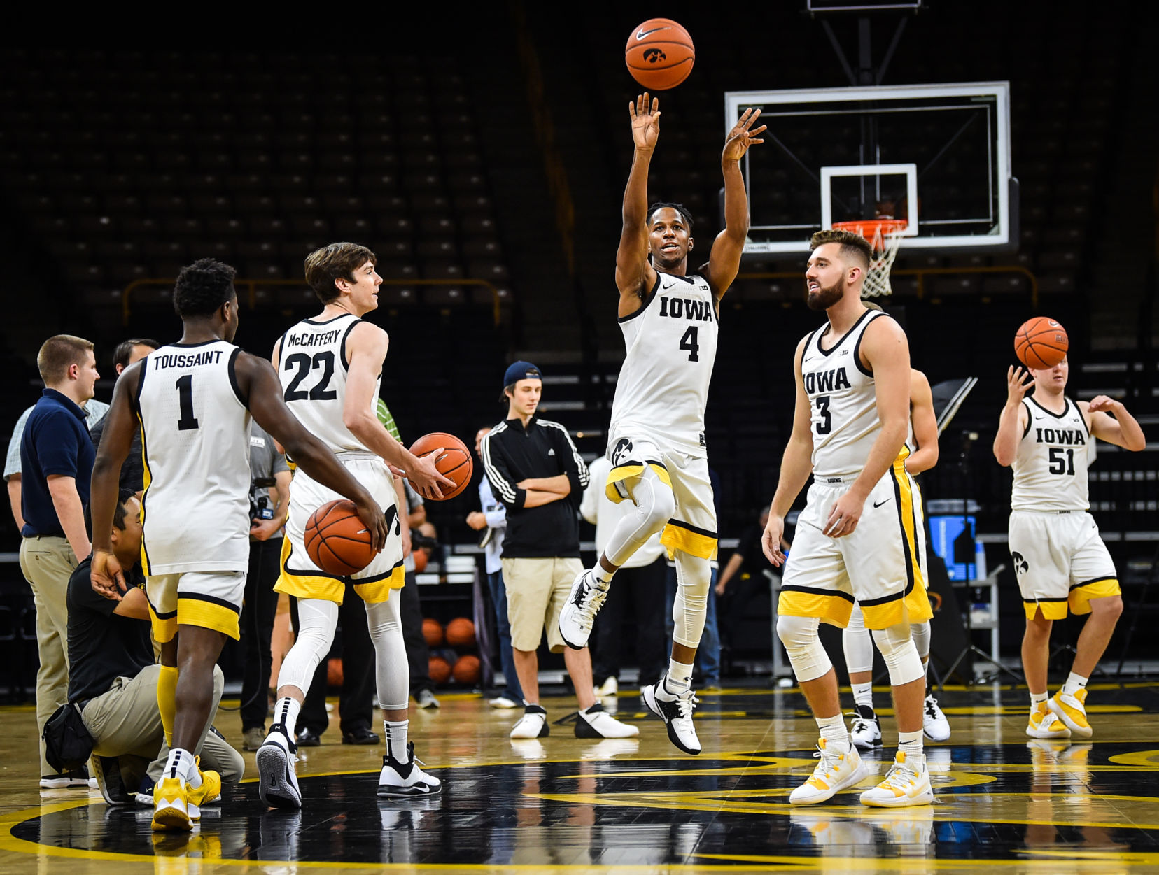 100919-qct-spt-iowa-hoops-media-061a.JPG